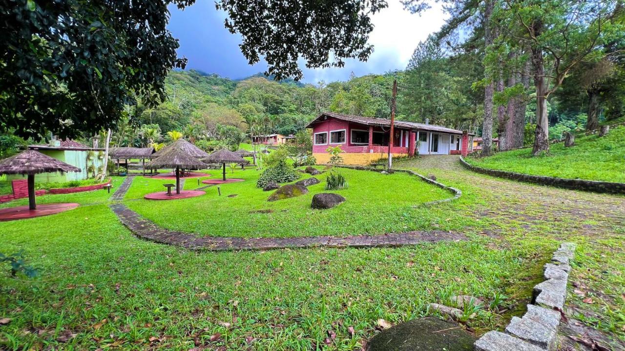Ananda Parivara Casa de hóspedes *